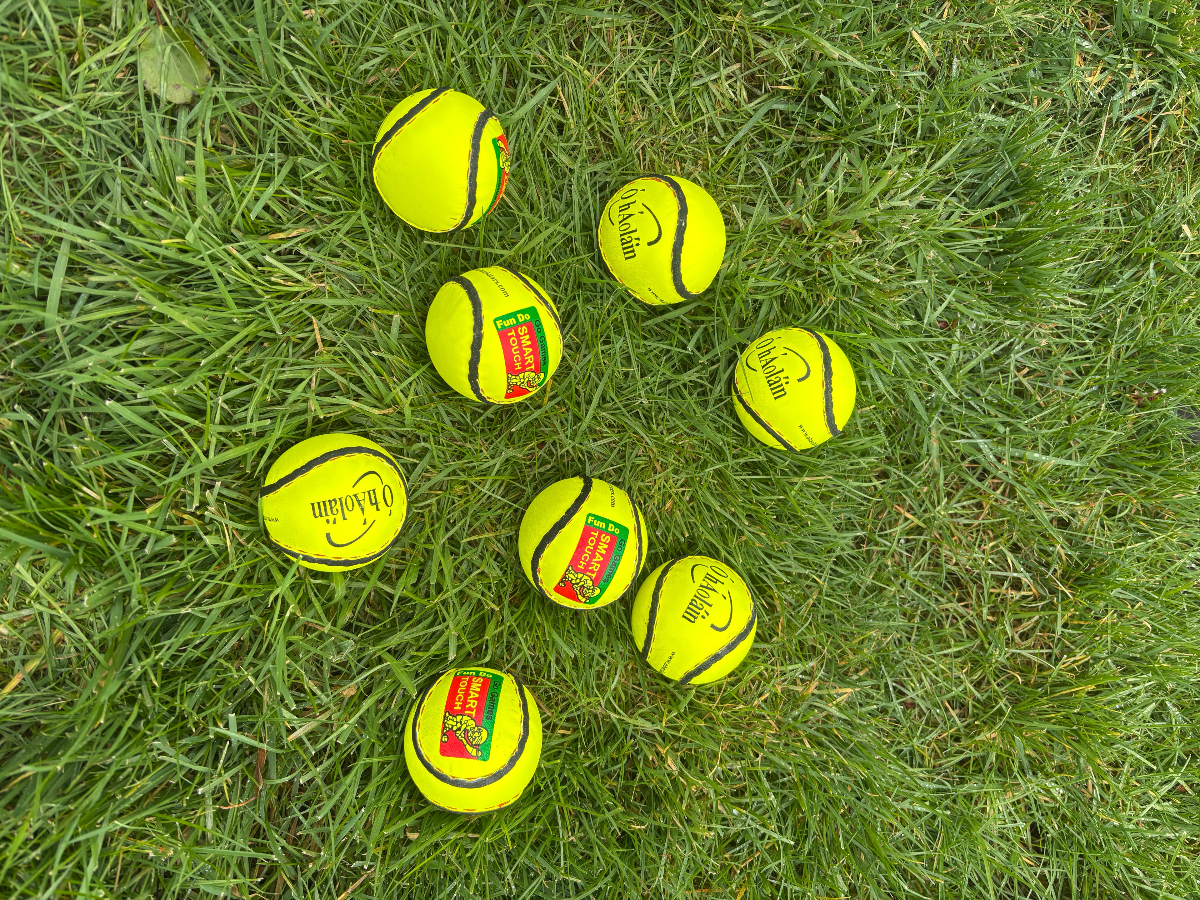 Smart touch Sliotars Dozen
